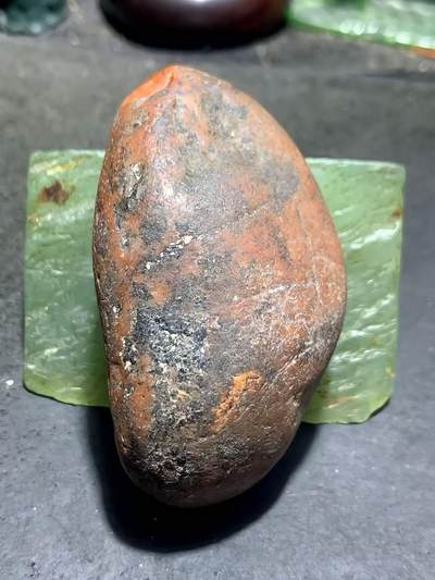 精美冰飘红黑原皮开窗火焰纹南红玛瑙原石一颗， - 精美冰飘红黑原皮开窗火焰纹南红玛瑙原石一颗，