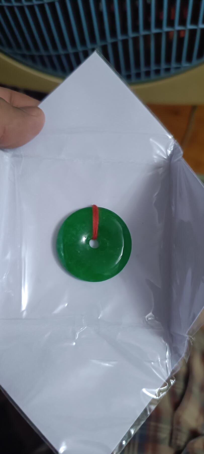 如意阁第十八场（混合场） 巴基斯坦碧玉，因是边角制作所以看上去像是有裂纹，其实边角料嘛正常