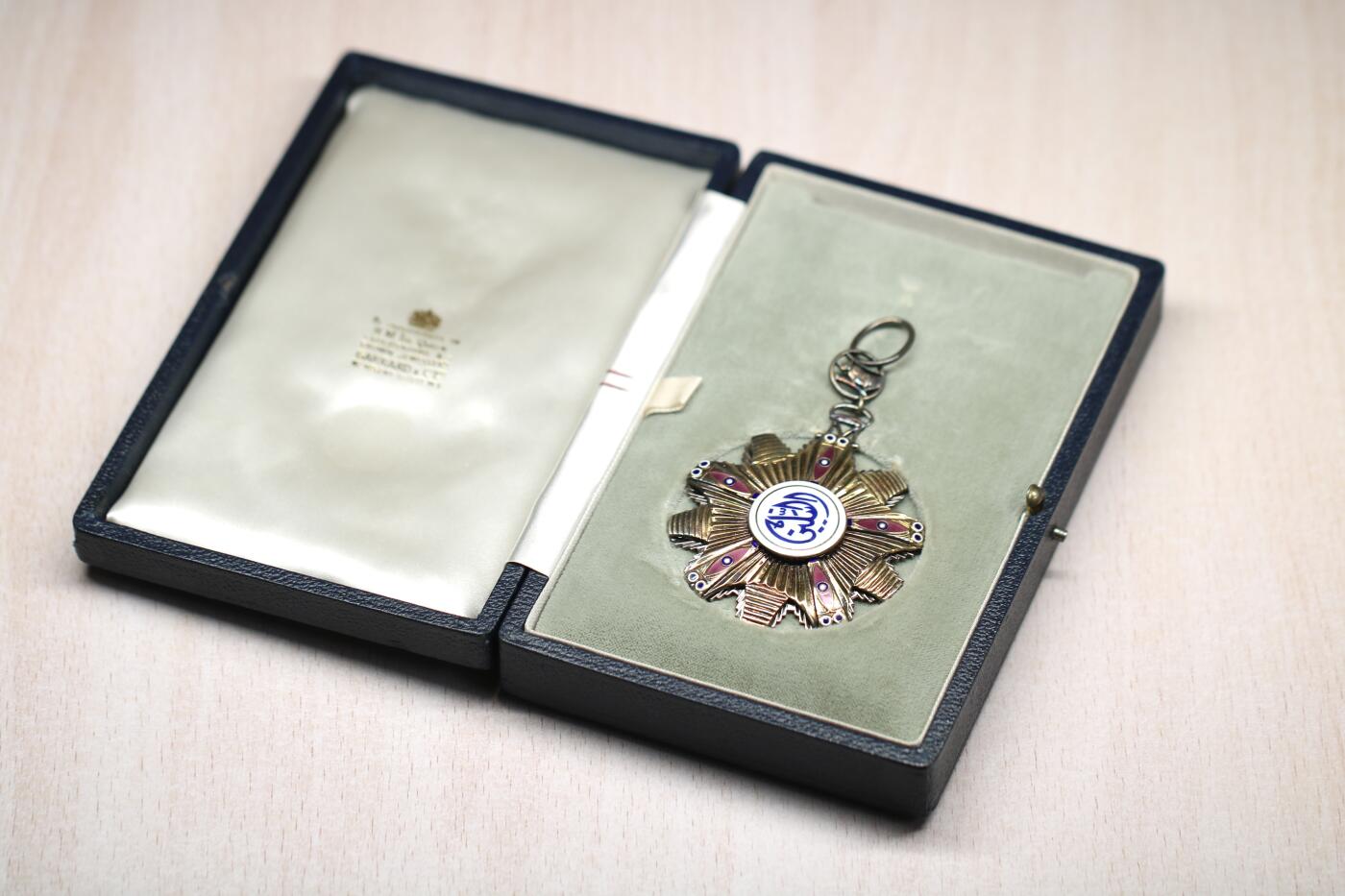 大猫徽章拍卖 第273期 苏丹指挥官级两尼罗河勋章 早期英国造银珐琅版 