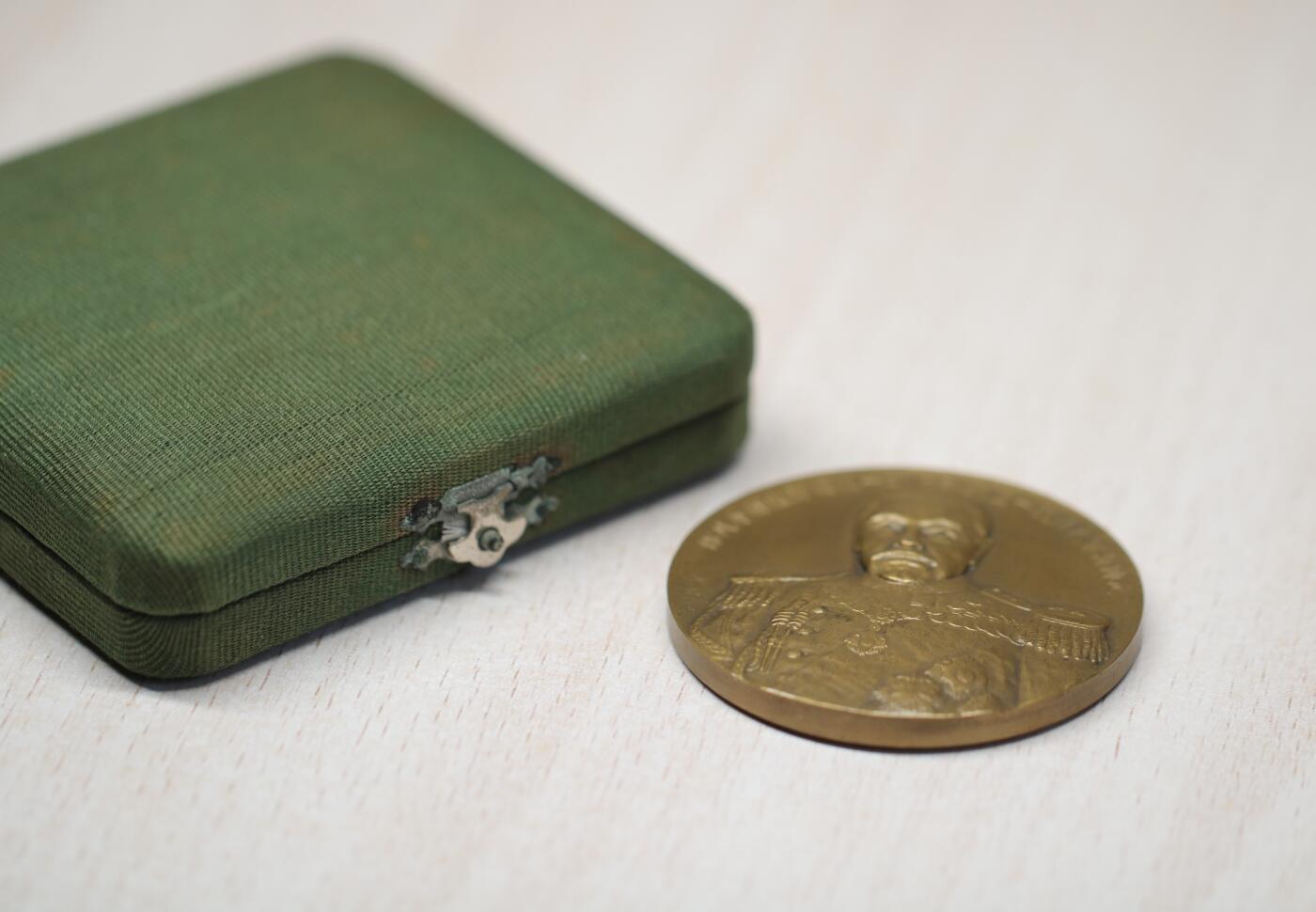 大猫徽章拍卖 第273期 东乡元帅纪念大铜章