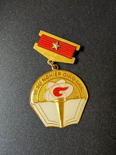 韵星假日拍卖第十九期 -- Rimey Holidays Auction 19 - 越南社会主义共和国特级为教育事业优秀奉献奖章