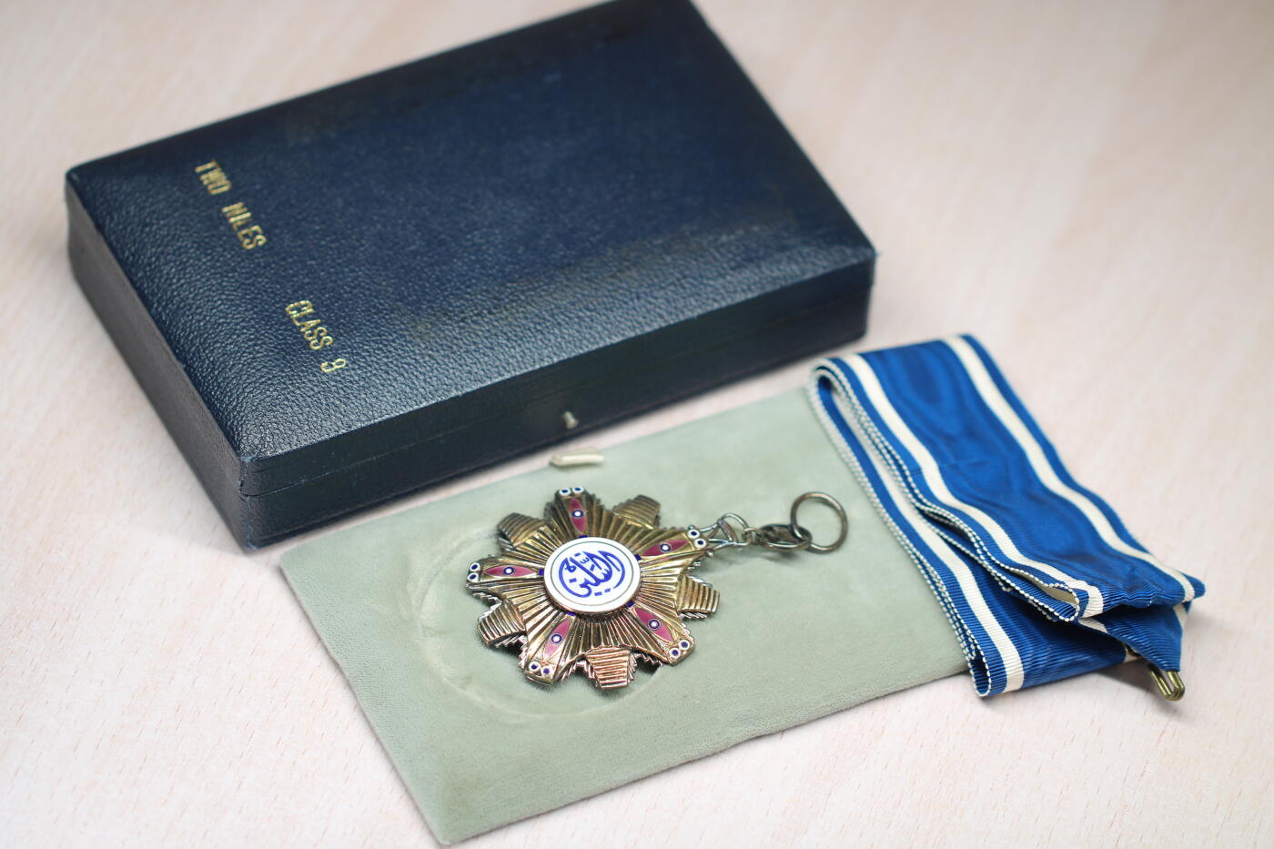 大猫徽章拍卖 第273期 苏丹指挥官级两尼罗河勋章 早期英国造银珐琅版 