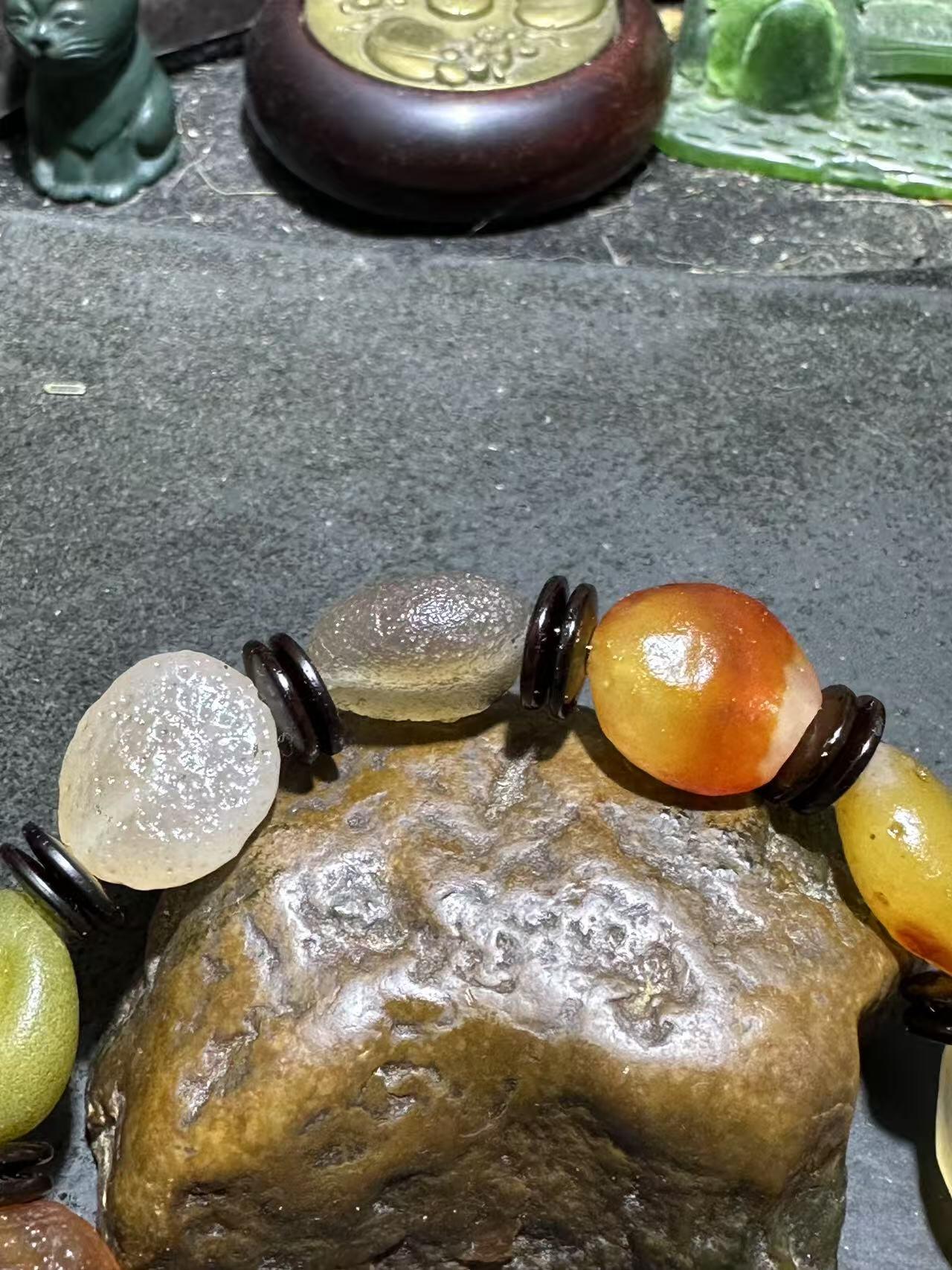 放一条福利！精美天然阿拉善戈壁糖心玛瑙原石手串一条，，