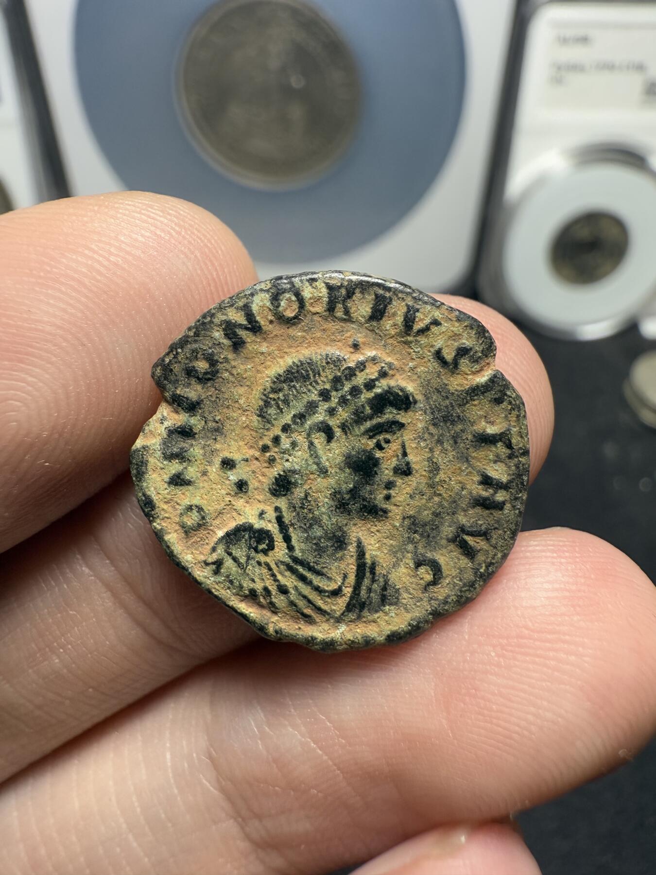 南宋泉阁俄币 外币 国币 专场第十二期【送拍无额外佣金】 古罗马 公元384-423 霍诺留铜币 个头偏大 厚重 罗马东西分裂后 西罗马第一位皇帝 头像打制不错