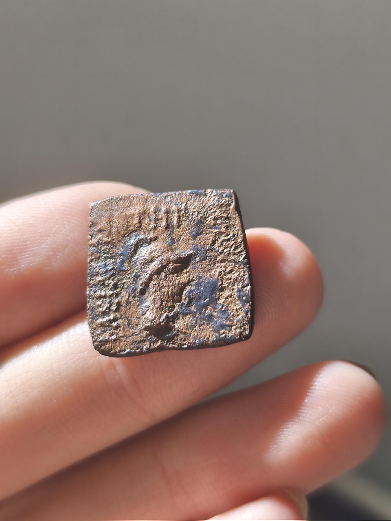 星盘钱币6.28外国古典币专场 印度希腊少见面值，米南德一世两查科铜币，非常少见4.87g