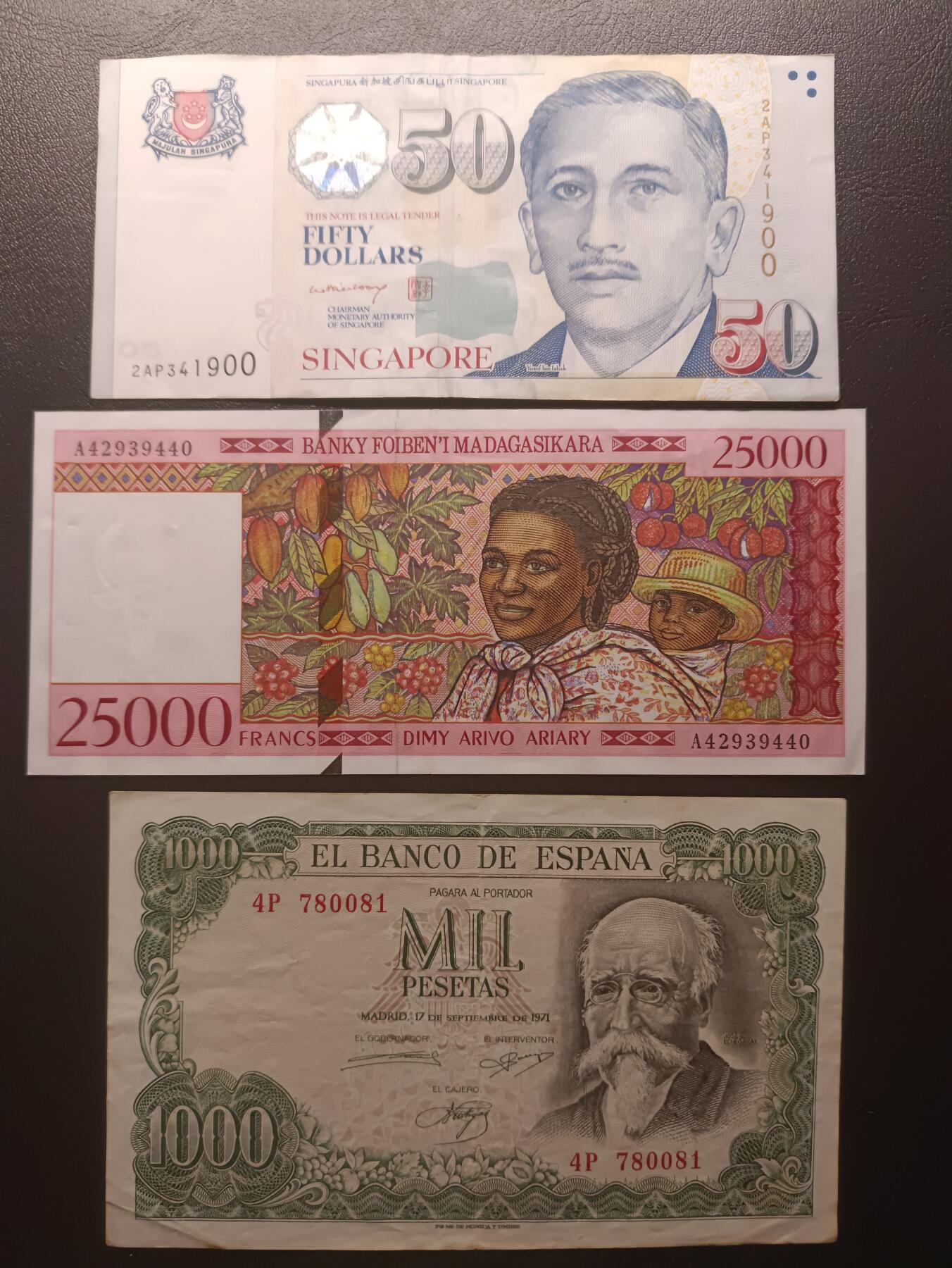 2025六月第四期（总第181期） 世界纸币批量三张流通品相—AUNC