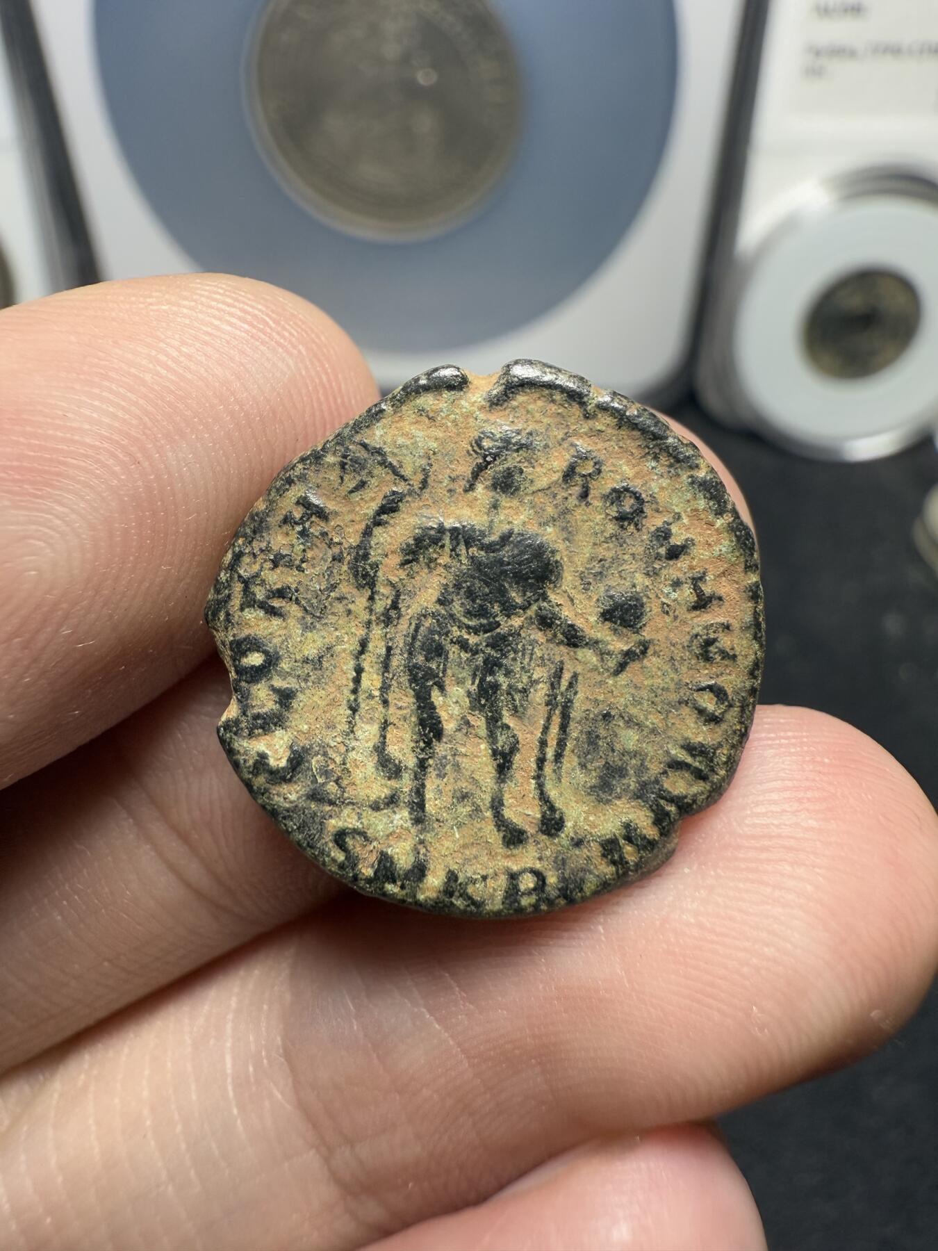 南宋泉阁俄币 外币 国币 专场第十二期【送拍无额外佣金】 古罗马 公元384-423 霍诺留铜币 个头偏大 厚重 罗马东西分裂后 西罗马第一位皇帝 头像打制不错