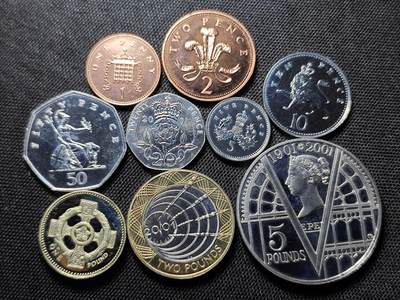 KK钱币收藏小铺 第301期 百期特拍3连拍第3场  周末发货 -  2001英国大小面值清年一套 精制币！含少见2/5镑纪念币