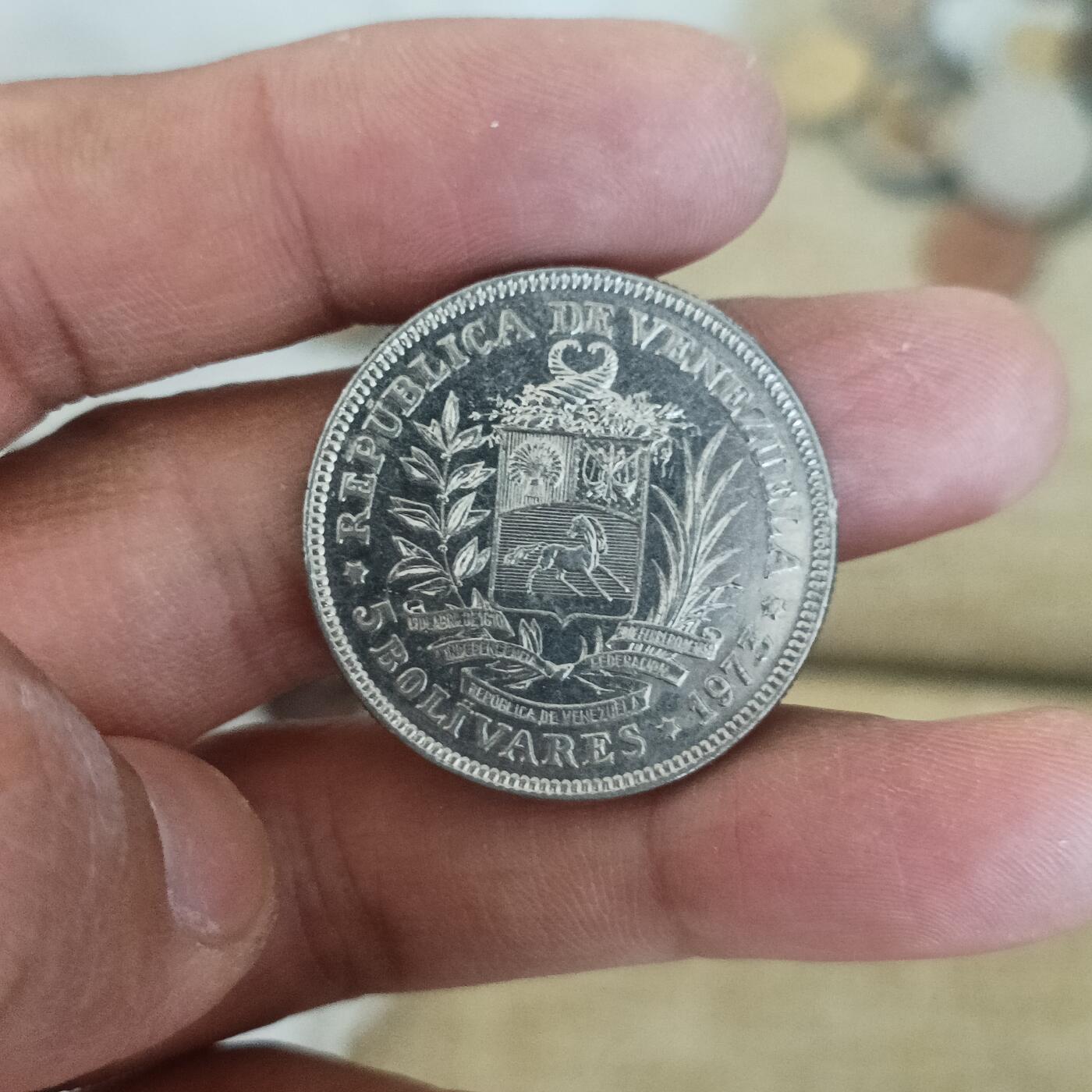 泡泡币外币第五十四场可代拍15038385335微信 委内瑞拉大5波
