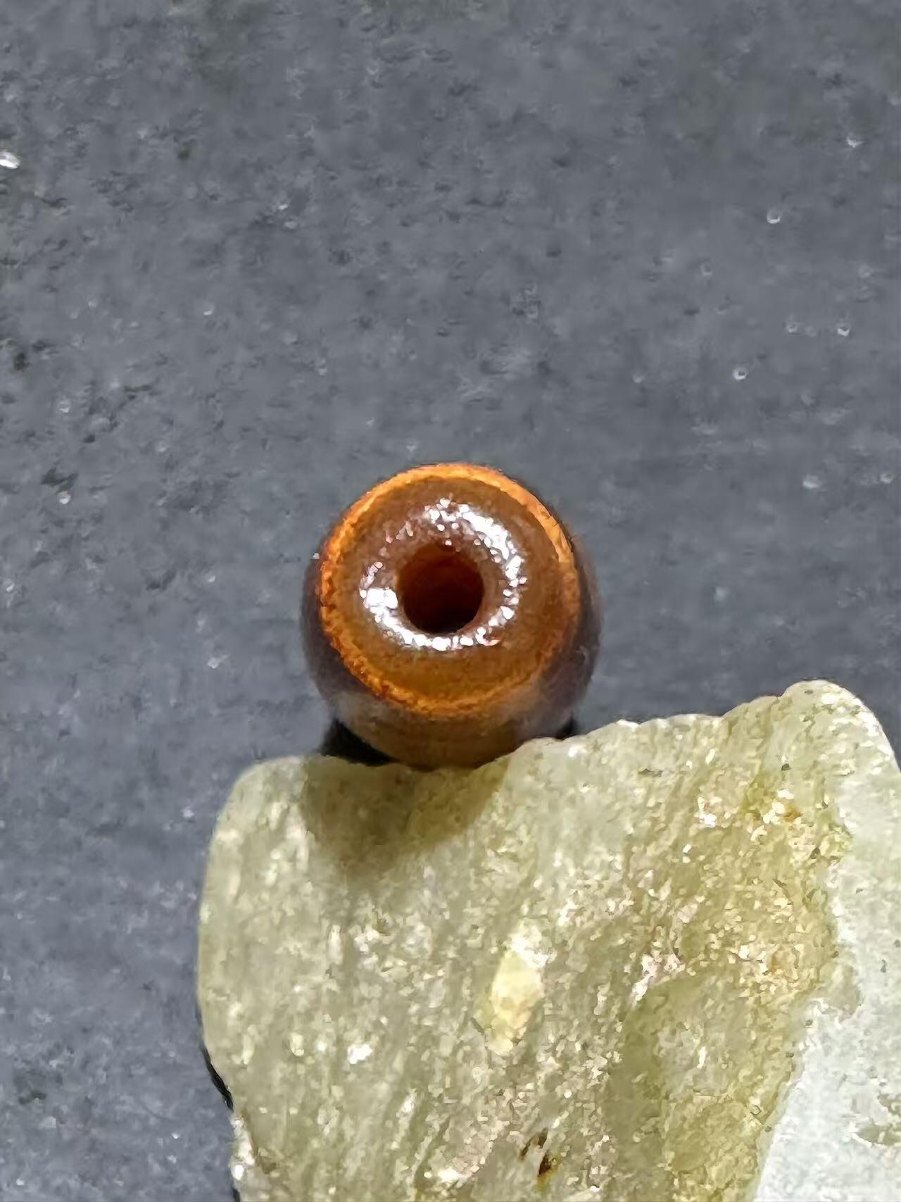 仅此一颗，藏传包浆风化六眼随形天珠一颗