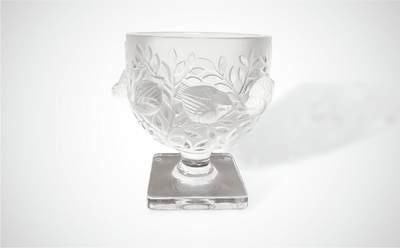 上海拍卖行2025年春季西洋艺术品拍卖会 - 法国LALIQUE"伊丽莎白"磨砂水晶花器(H:13.8cm,口径:12cm)