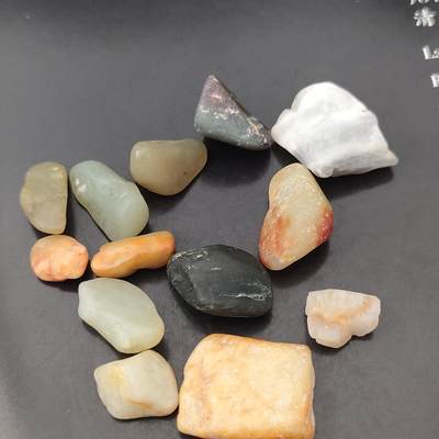 猩哥外币小铺➨【第158场】 - 和田玉原石13个