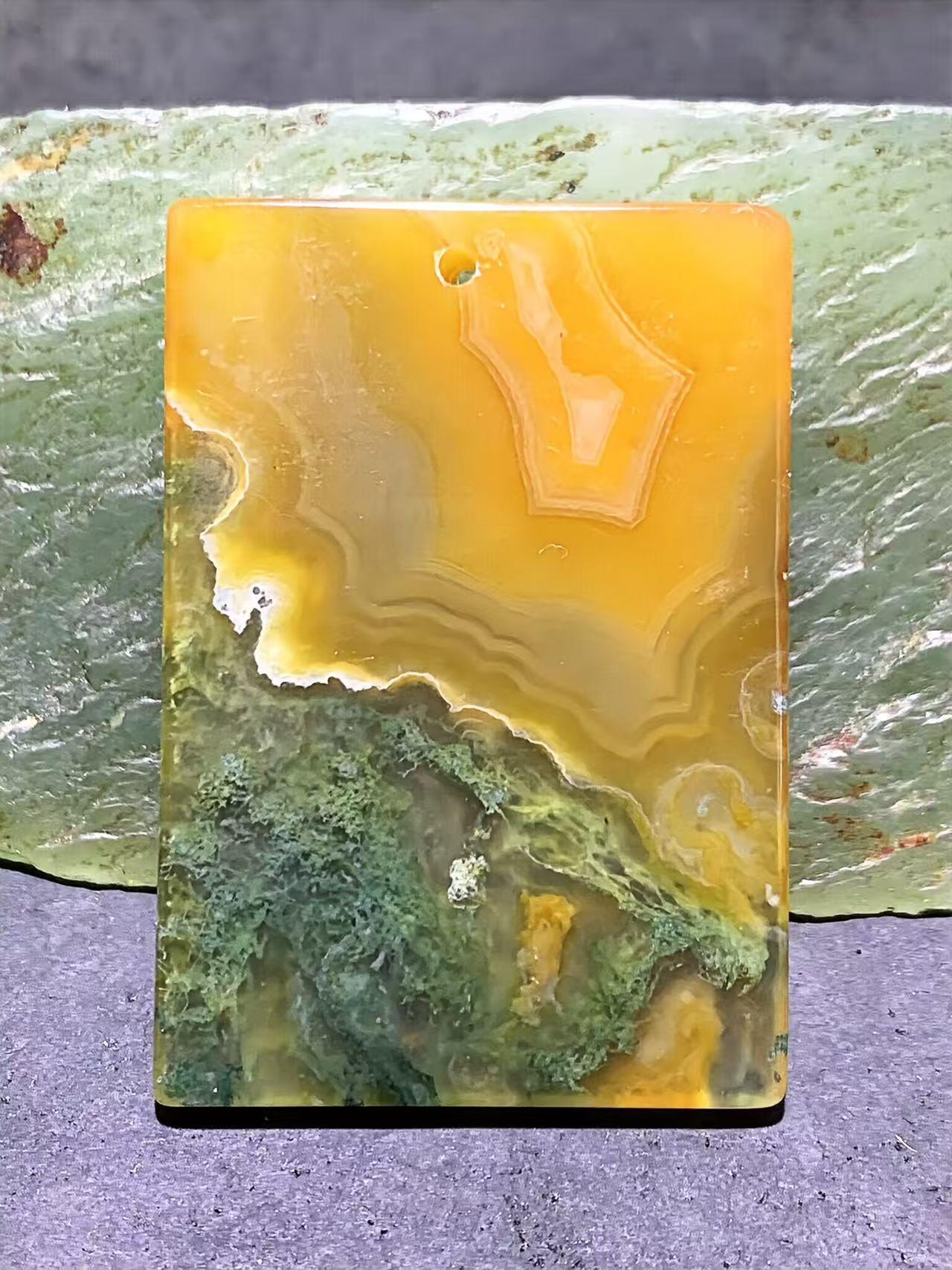 天然双色料水草玛瑙牌子一块，