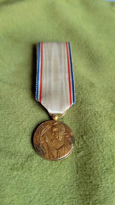 嘉宝良覃世界勋赏第10期拍卖 法国金级社会互助贡献奖章迷你章