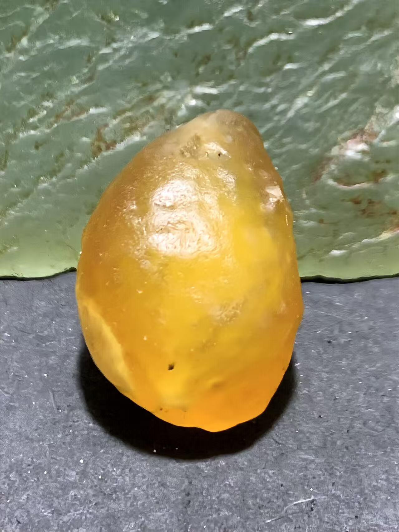 精美冰透高玉化阿拉善玛瑙包玛瑙，原石珠子一颗