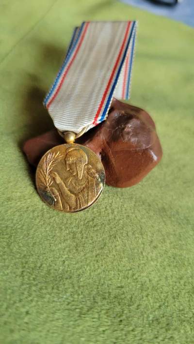 嘉宝良覃世界勋赏第10期拍卖 法国金级社会互助贡献奖章迷你章