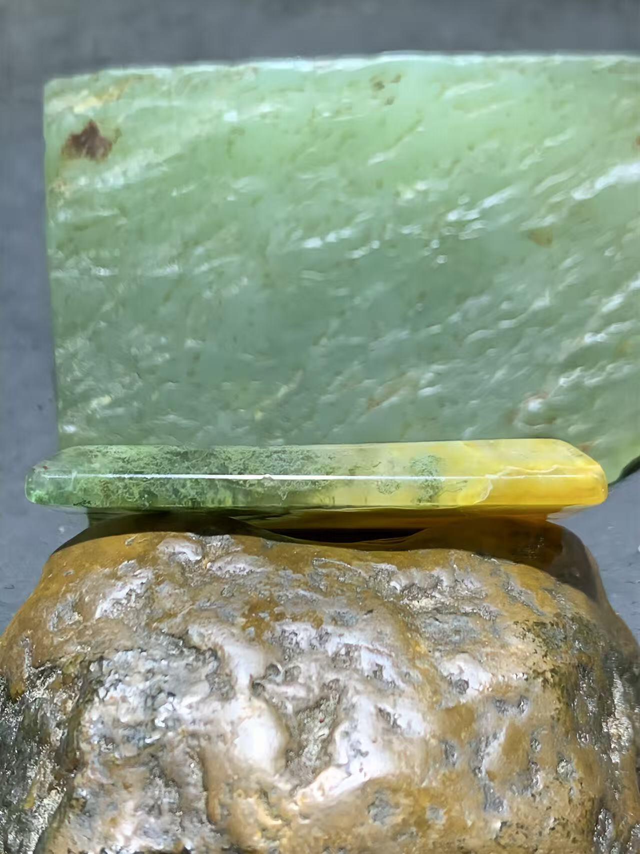 天然双色料水草玛瑙牌子一块，