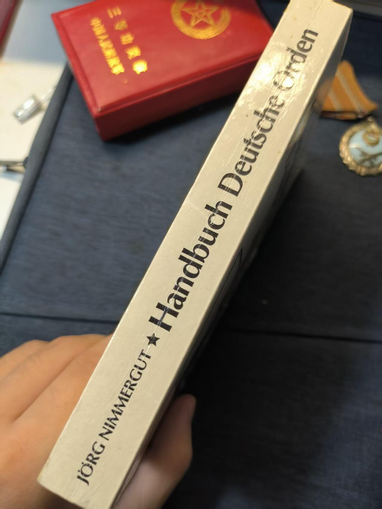 罗岚⭐爱藏⭐精品专拍-分享拍场赚佣金 《Handbuch Deutsche Orden》（《德国勋章手册》 ）作者-Jörg Nimmergut-Heinz Nickel Verlag出版 德国勋章博物馆协会协定权威参考资料