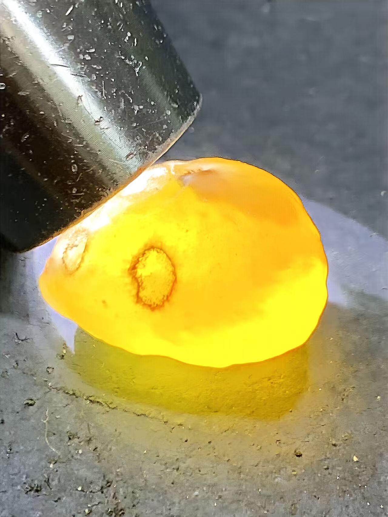 精美冰透高玉化阿拉善玛瑙包玛瑙，原石珠子一颗