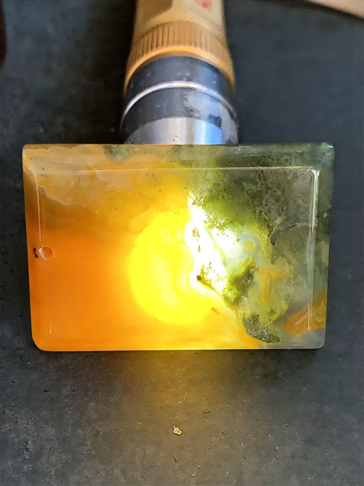 天然双色料水草玛瑙牌子一块，