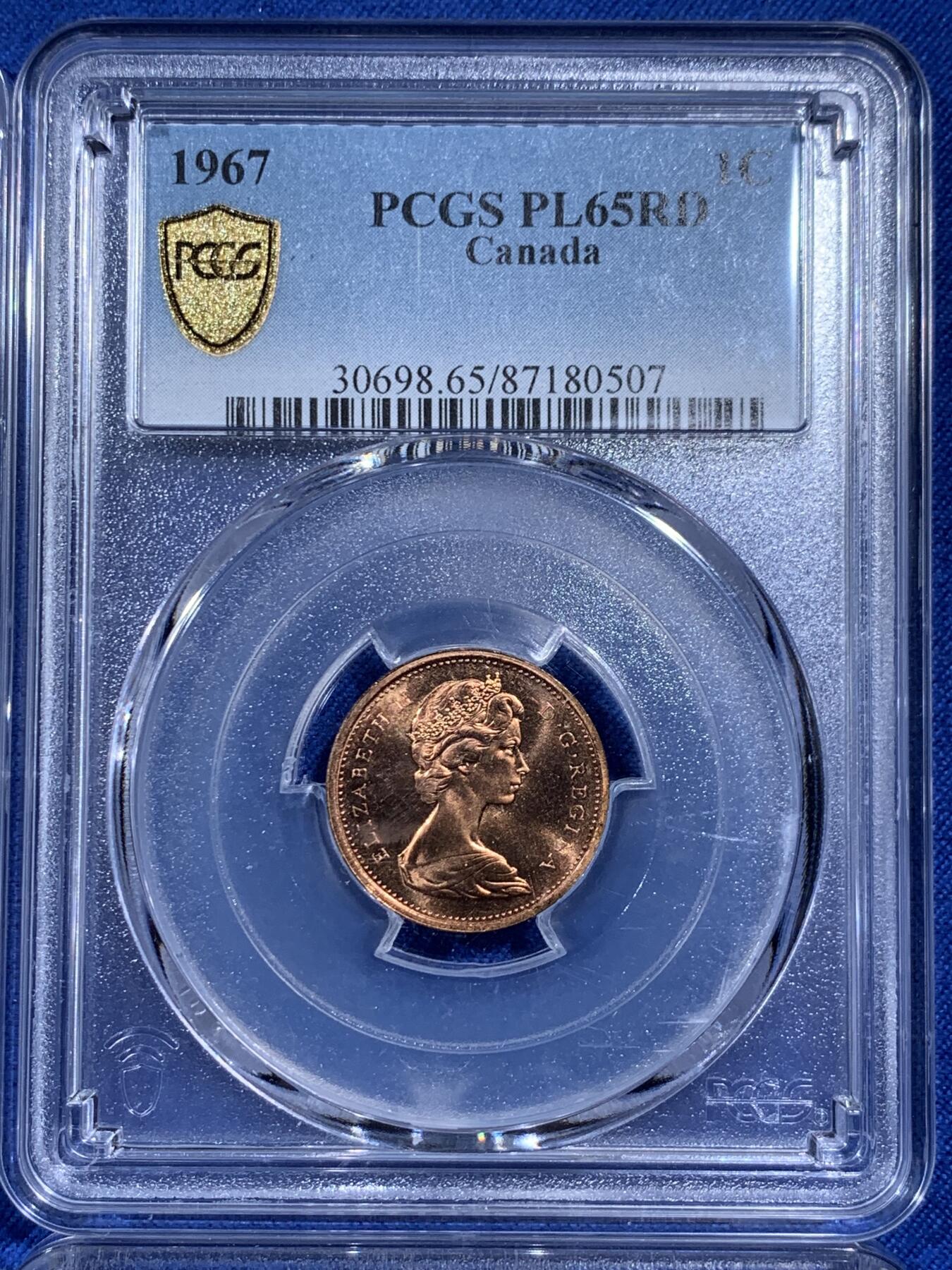 《竞宝斋》第395场 周日，周一，2场连拍 （全场包邮） 四枚一组 PCGS PL65RD/PL64/PL66/PL65 加拿大1967年建国百年1分/10分/25分/50分，PL大多是白币，重彩币还能有镜面感非常难得。3枚银币都是重彩，实物非常漂亮