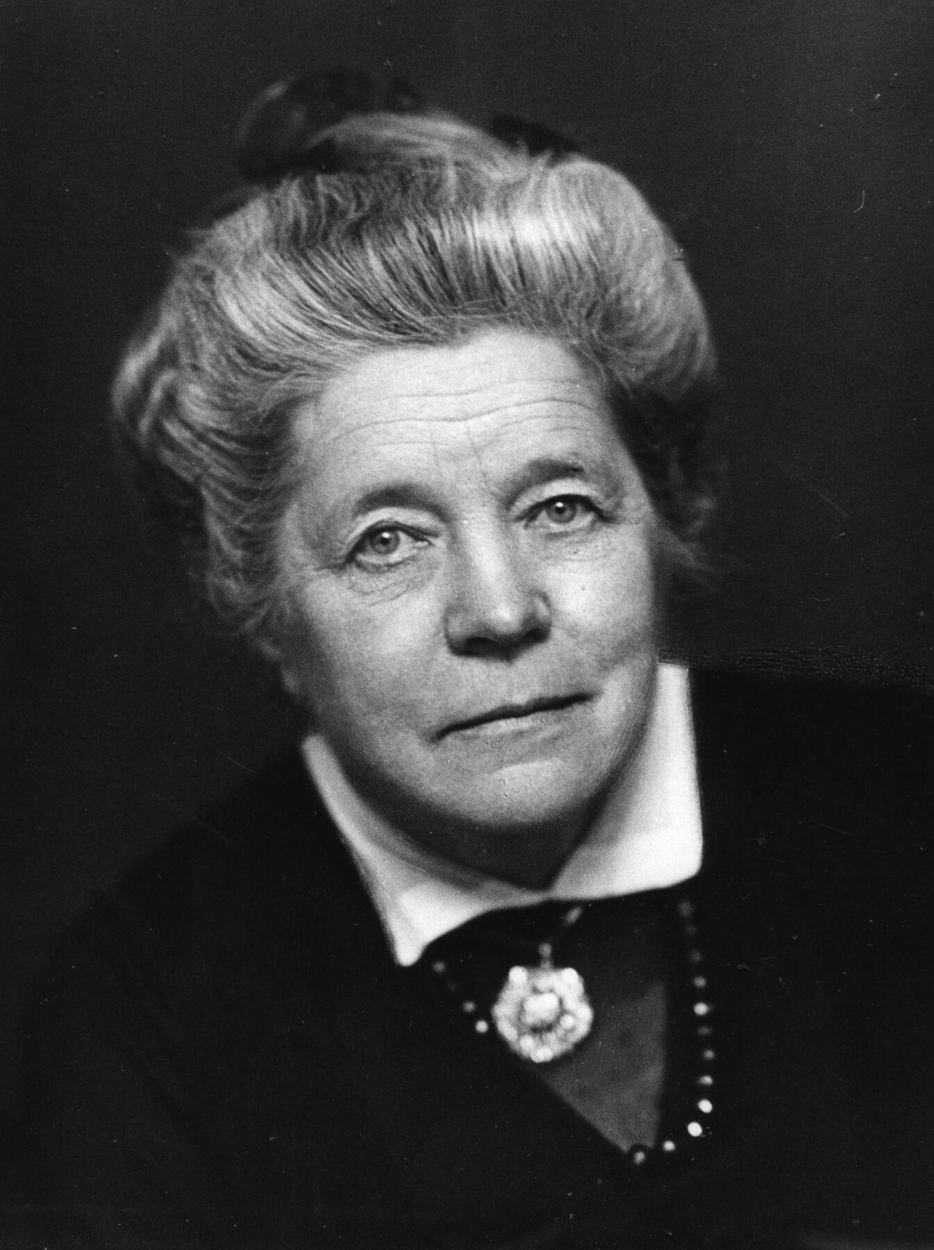 【俄甄集藏】2025年(040) 06-25星期三晚 19:00 全场包邮