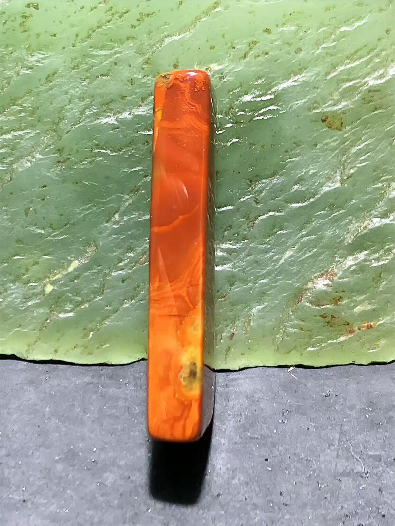 高玉化战国红玛瑙通货吊坠一个，