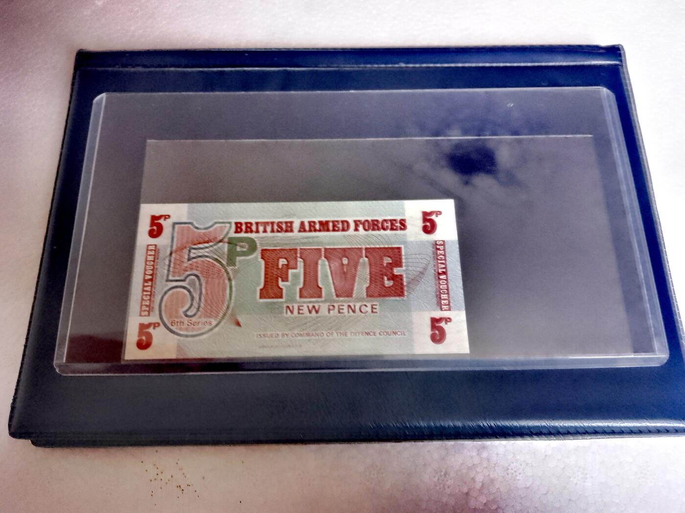 英国1972年5、10、50便士全新军票纸币3枚一套