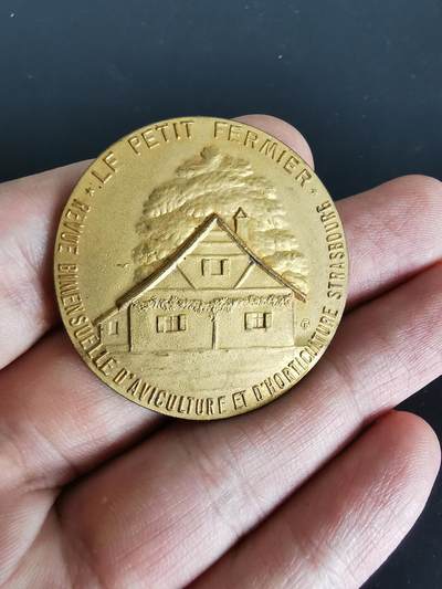老王徽章第130期 - 法国工业协会铜章   直径40mm   重量22.9g