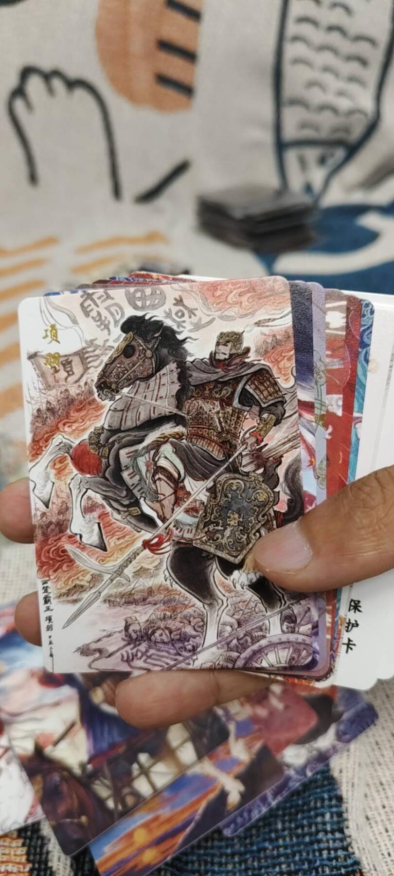 秋原瞳的小店第十六期（火辣辣的夏天，卡游最火哪吒和昆仑万象最火项目激情碰撞） q百里千古风流套卡18张