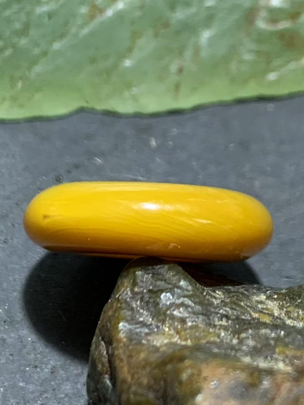 蒙料鸡油黄战国红玛瑙通货晶洞平安扣一个