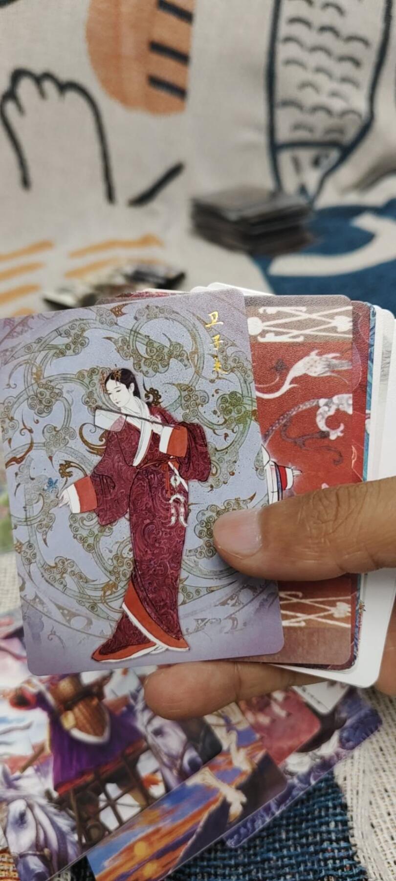 秋原瞳的小店第十六期（火辣辣的夏天，卡游最火哪吒和昆仑万象最火项目激情碰撞） q百里千古风流套卡18张