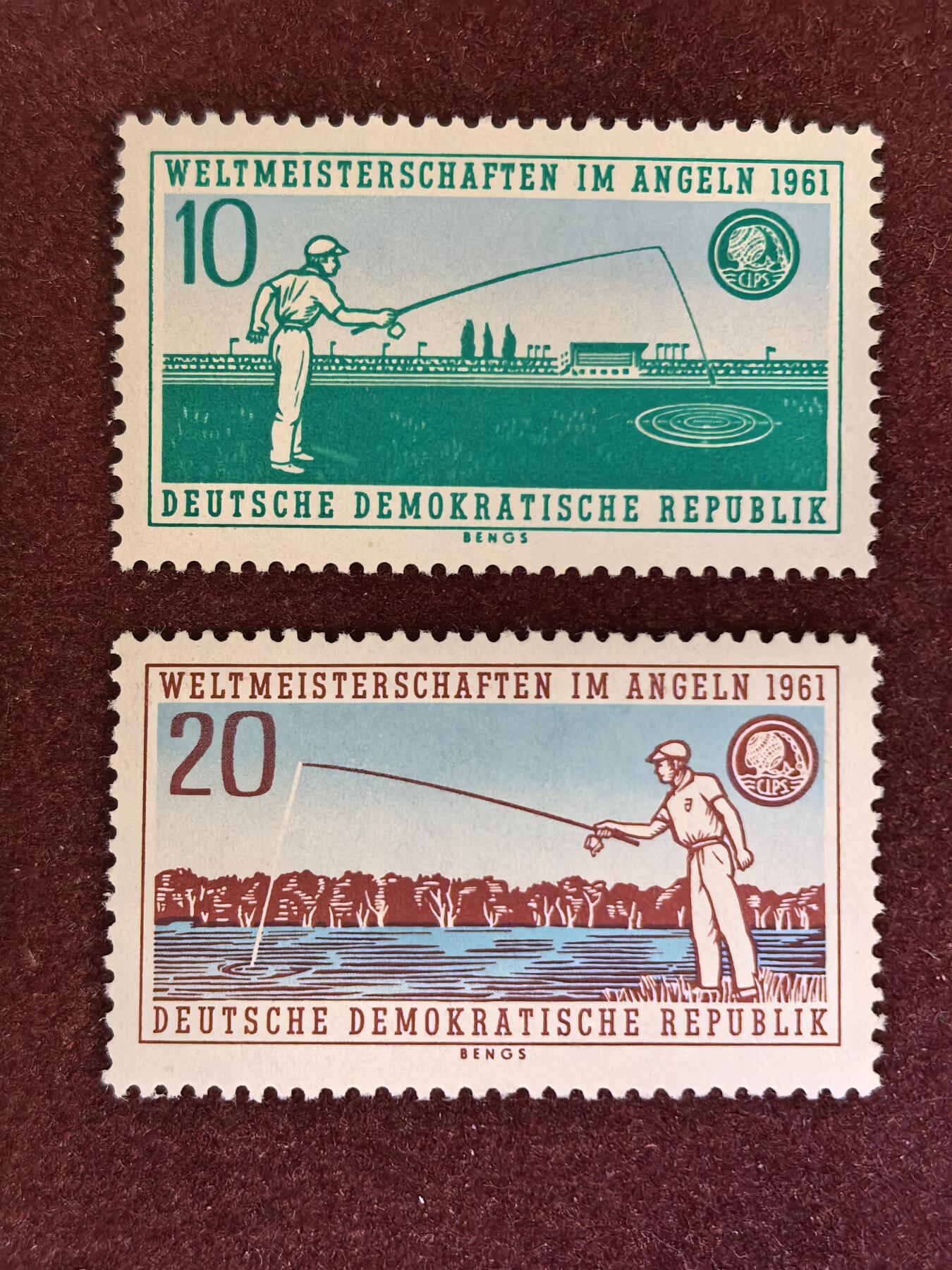 联合阁邮币社™ ——“精品多国邮票”  东德1961年  世界钓鱼锦标赛 2全 (背有掉胶)