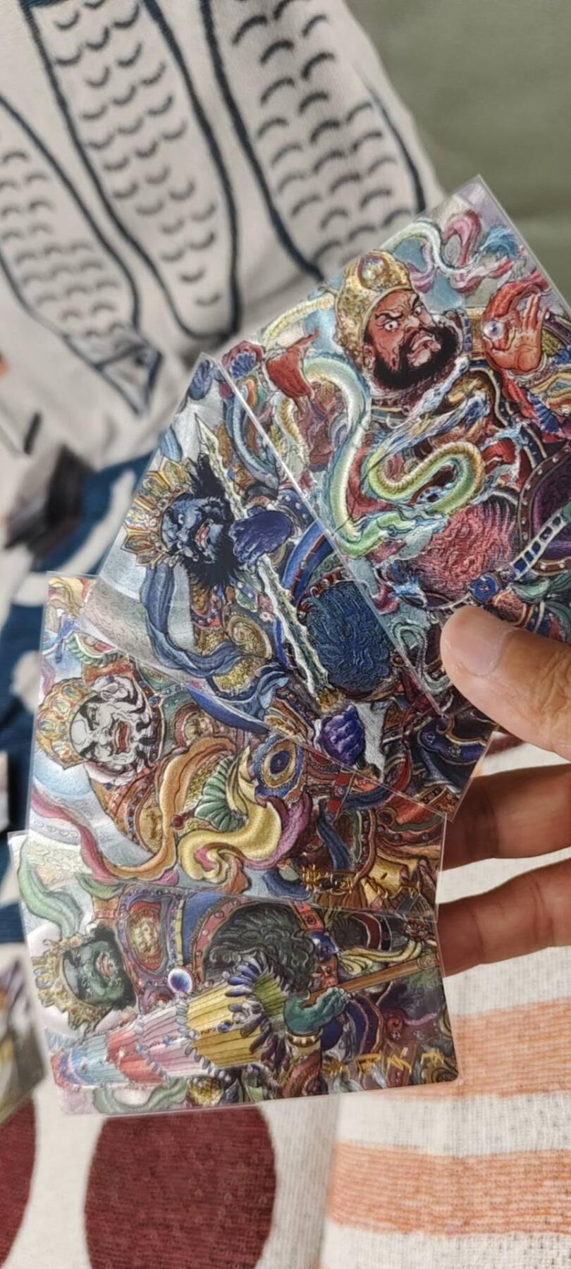 秋原瞳的小店第十六期（火辣辣的夏天，卡游最火哪吒和昆仑万象最火项目激情碰撞） q昆仑万象4大天王项目特卡粗闪