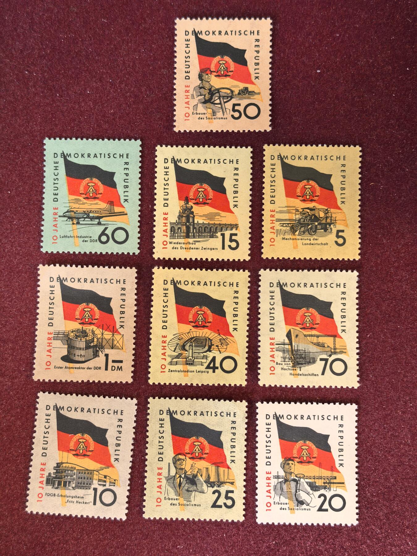 联合阁邮币社™ ——“精品多国邮票” 德国 1959年 共和国10周年 10全(背有掉胶)