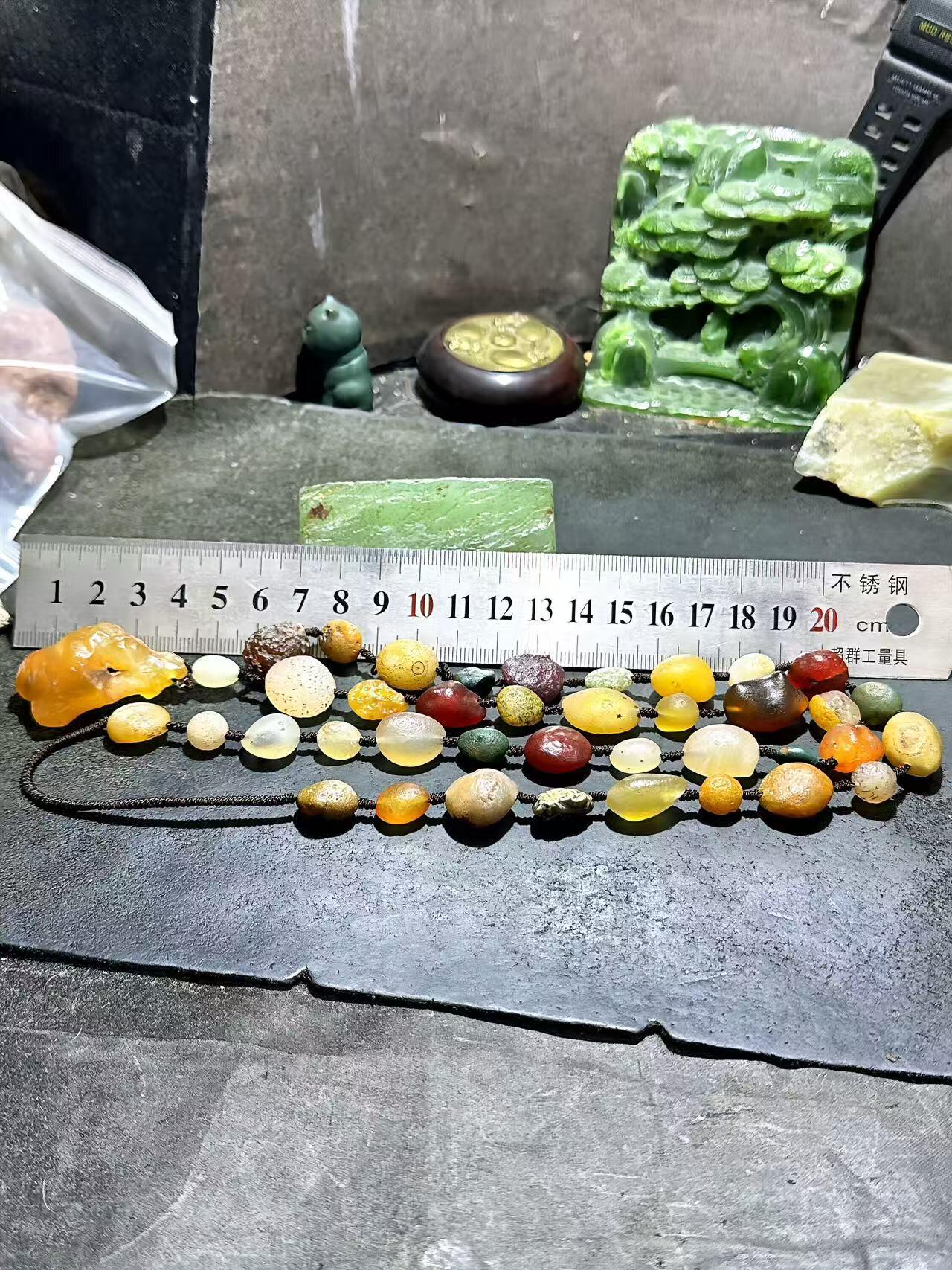 精美天然阿拉善彩珠玛瑙项链一条，，