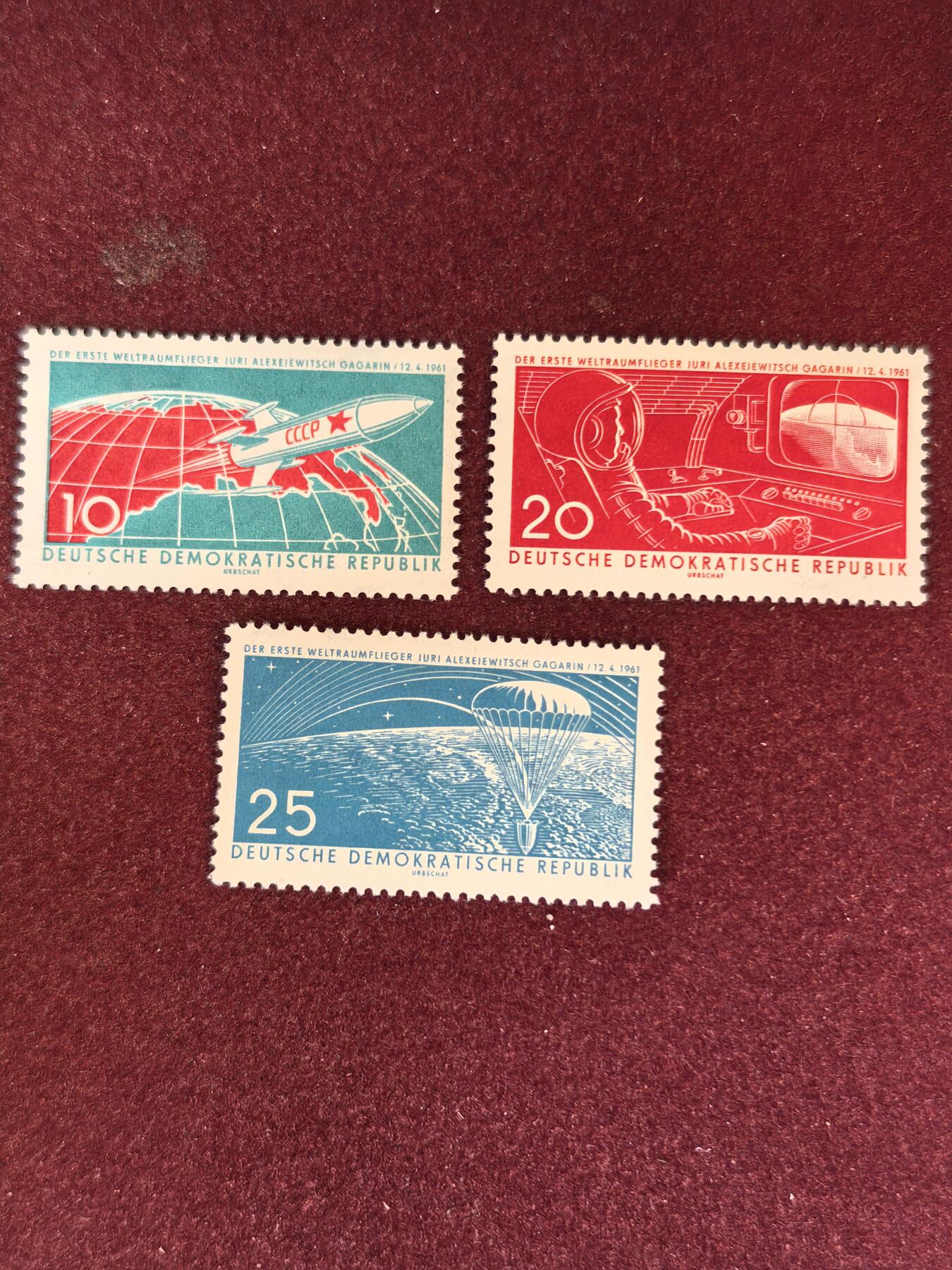联合阁邮币社™ ——“精品多国邮票” 德国 1961年 第一颗载人宇宙飞船 3全 (背有掉胶)