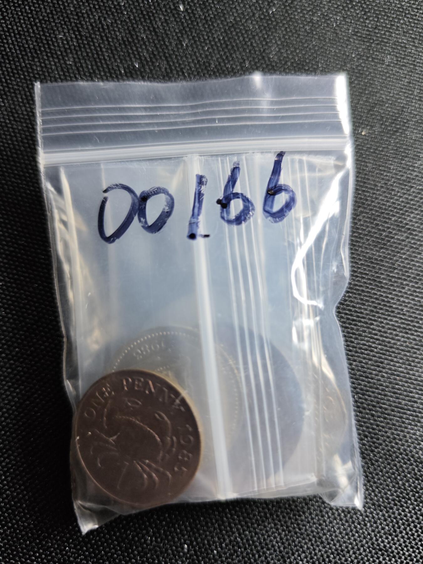 KK钱币收藏小铺 第300期 百期特拍3连拍第2场  周末发货 根西大小面值一套 含一镑 好品 