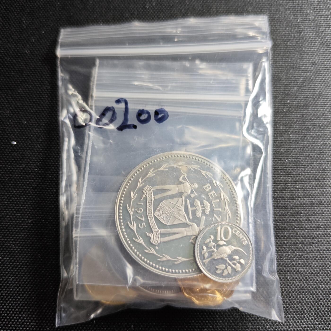 KK钱币收藏小铺 第300期 百期特拍3连拍第2场  周末发货  1975伯利兹大小面值清年精制一套 全套鸟版