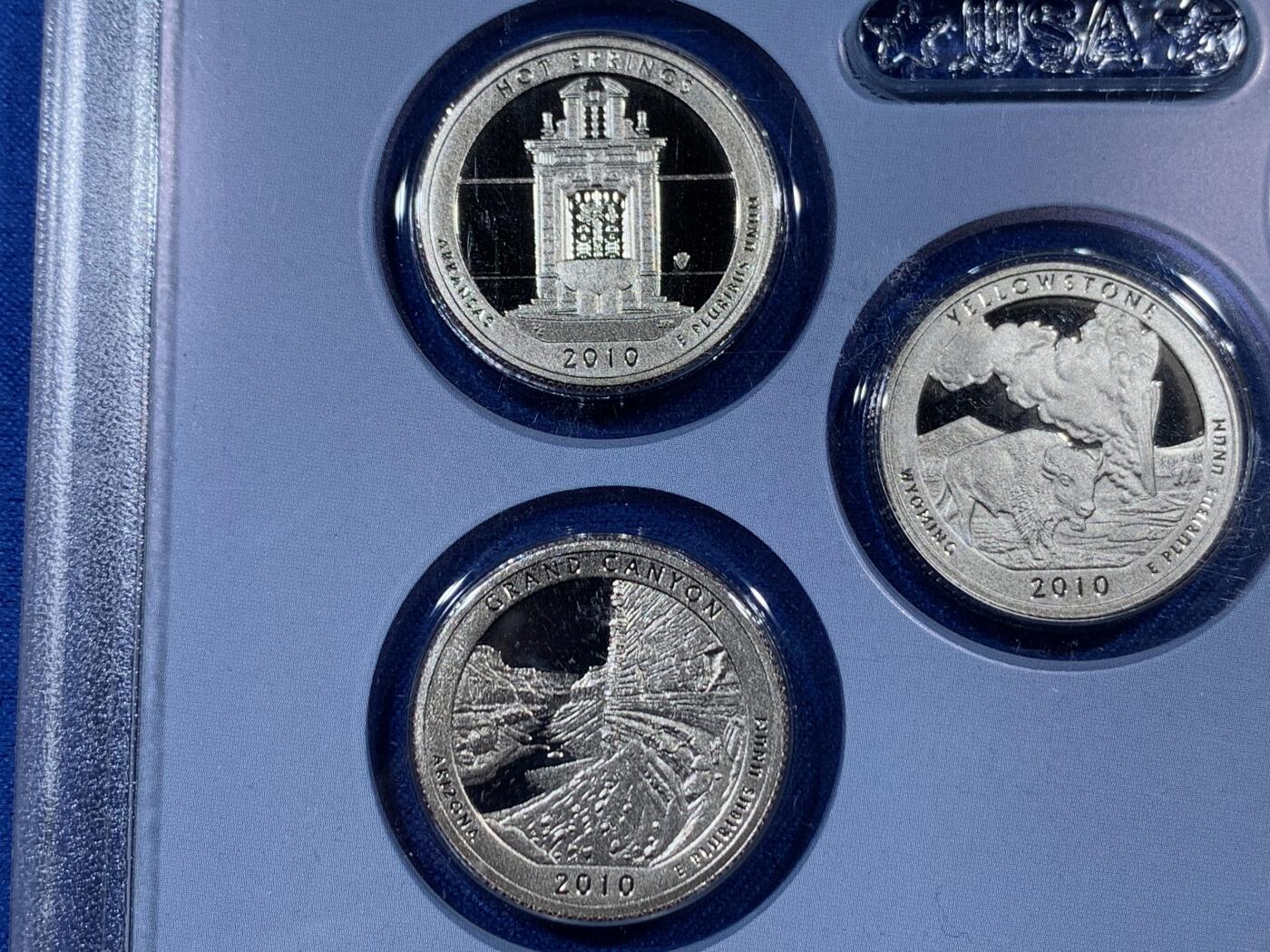 《竞宝斋》第396场 周日，周一，2场连拍 （全场包邮） 美国2010年精制套币，品相好。