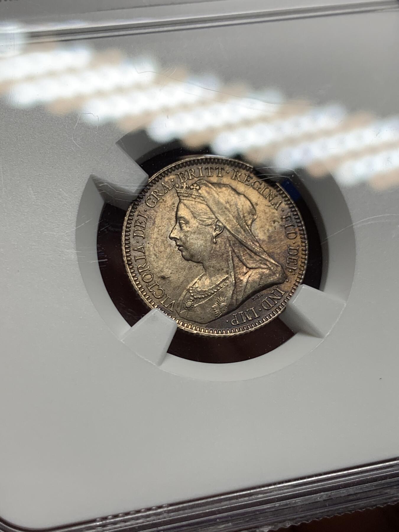 《竞宝斋》第396场 周日，周一，2场连拍 （全场包邮） NGC MS64 英国1893维多利亚披纱6便士，紫罗兰彩，披纱好品少见