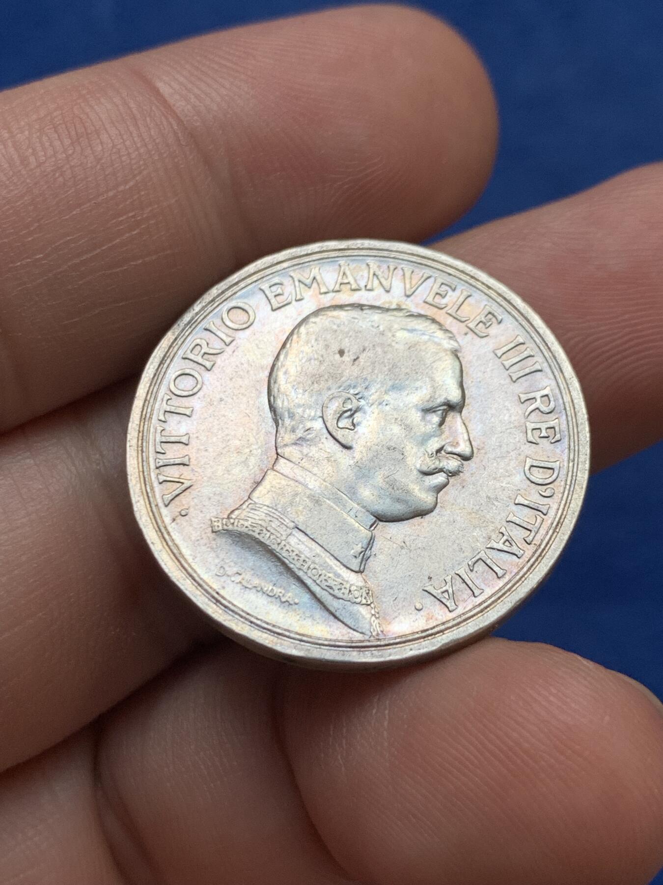 《竞宝斋》第397场 周日，周一，2场连拍 （全场包邮） 意大利1915年马车女神2里拉银币