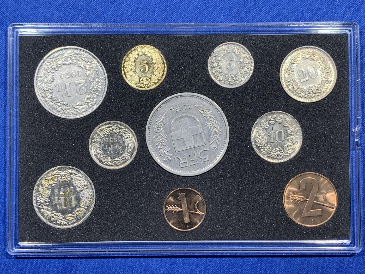 《竞宝斋》第396场 周日，周一，2场连拍 （全场包邮） 瑞士10枚装纪念币一套