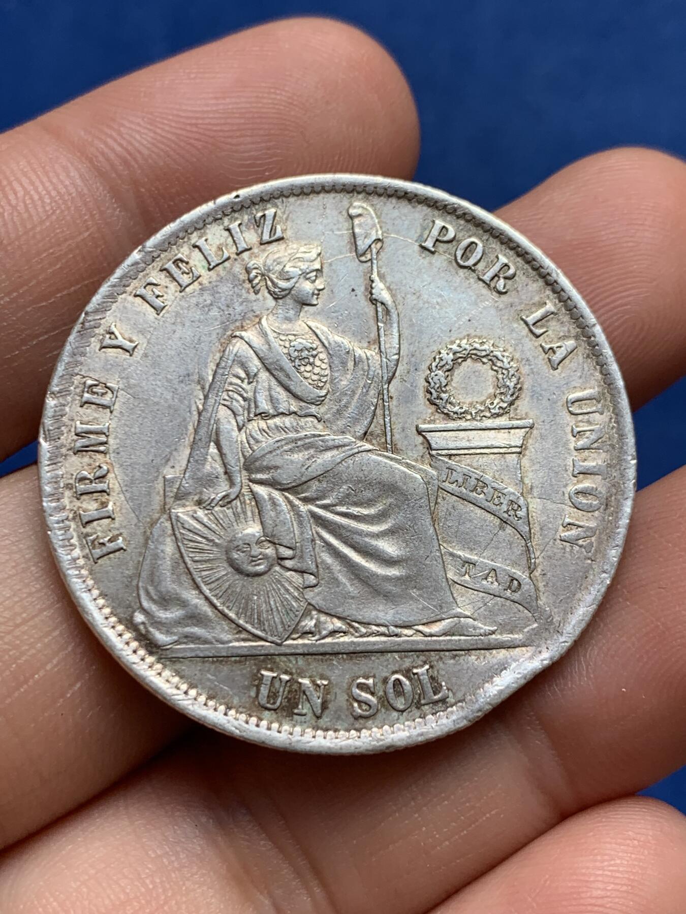 《竞宝斋》第396场 周日，周一，2场连拍 （全场包邮） 秘鲁1872年1索尔大银 原味好品 早期版本 细节见图