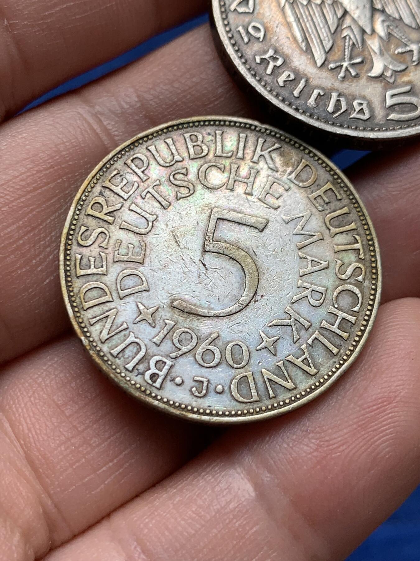 《竞宝斋》第396场 周日，周一，2场连拍 （全场包邮） 两枚一组 德国银币：1935年5帝国马克银币，13.88克，0.9银；1960年5马克银币，11.2克，0.625银。