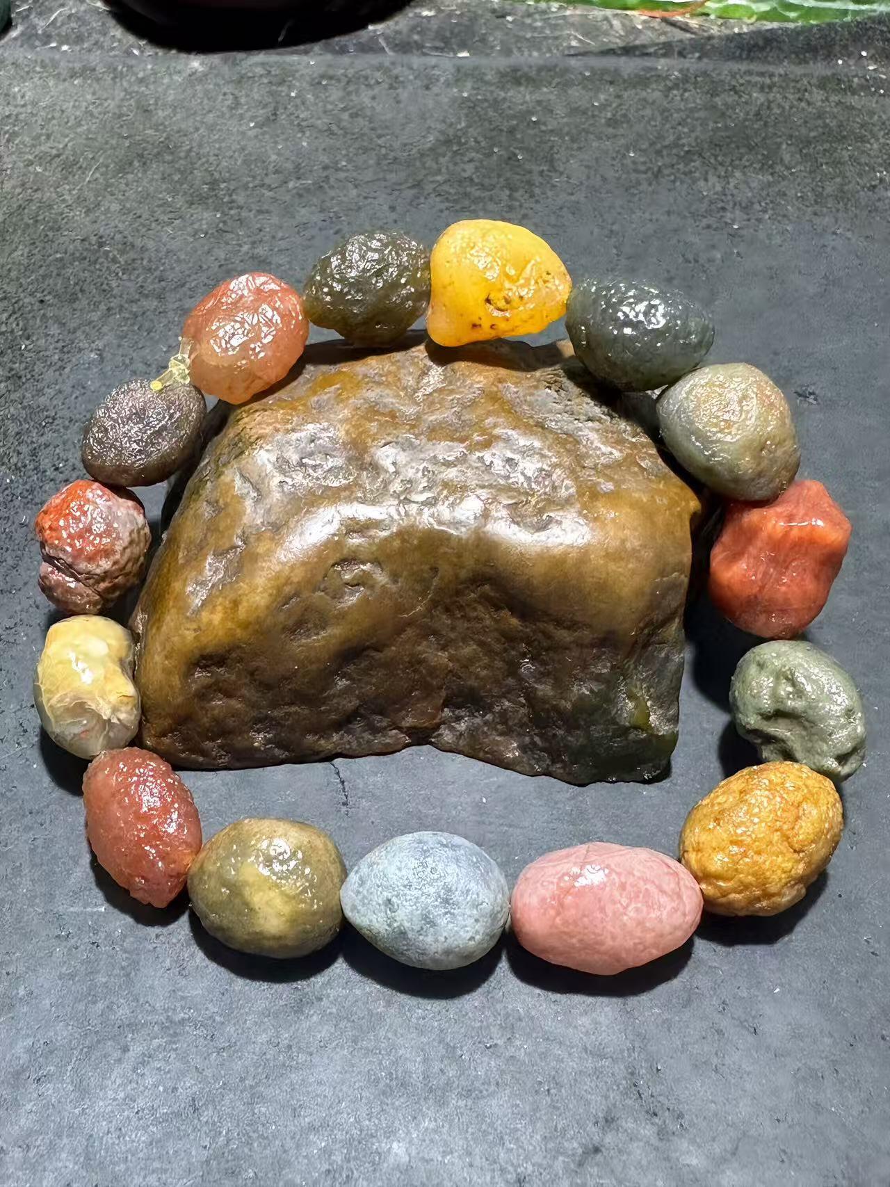 精美阿拉善多宝筋脉石原石手串一条，