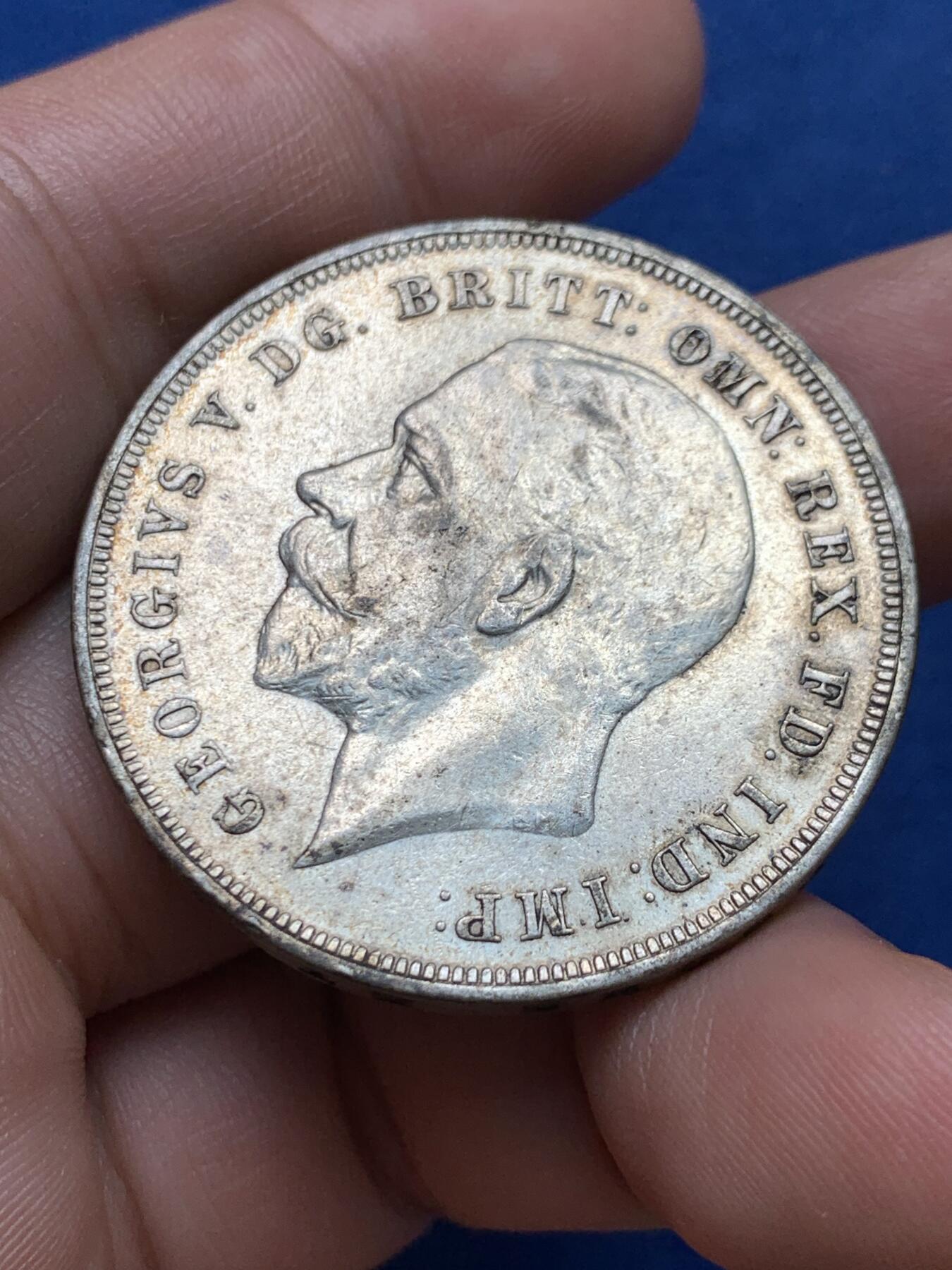 《竞宝斋》第396场 周日，周一，2场连拍 （全场包邮） 英国 1935年 乔治五世 木马剑 一克朗银币 细节见图