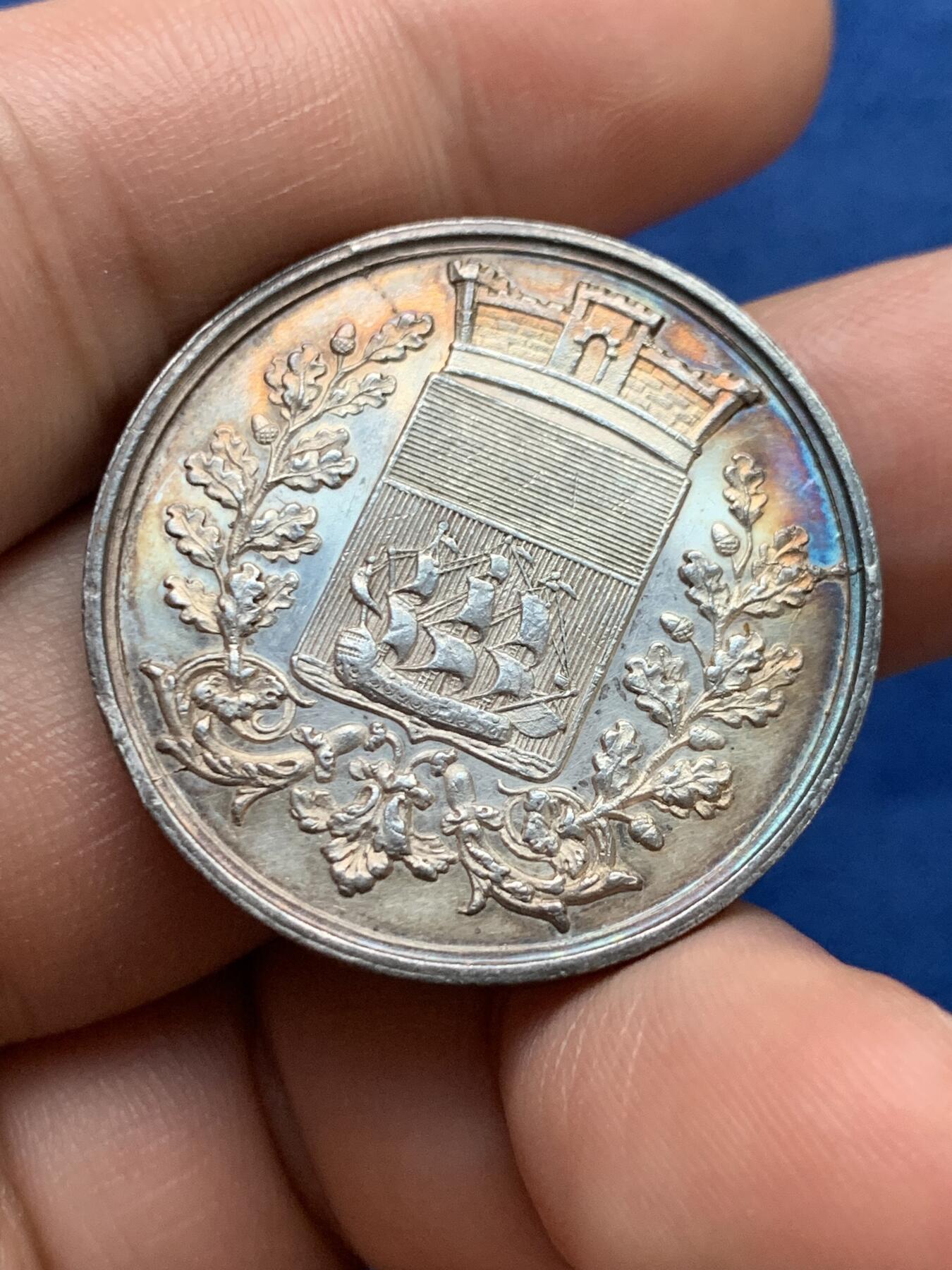 《竞宝斋》第397场 周日，周一，2场连拍 （全场包邮） 1835年法国巴黎塞纳圆形银代币 直径32mm 15.1g 手指铭