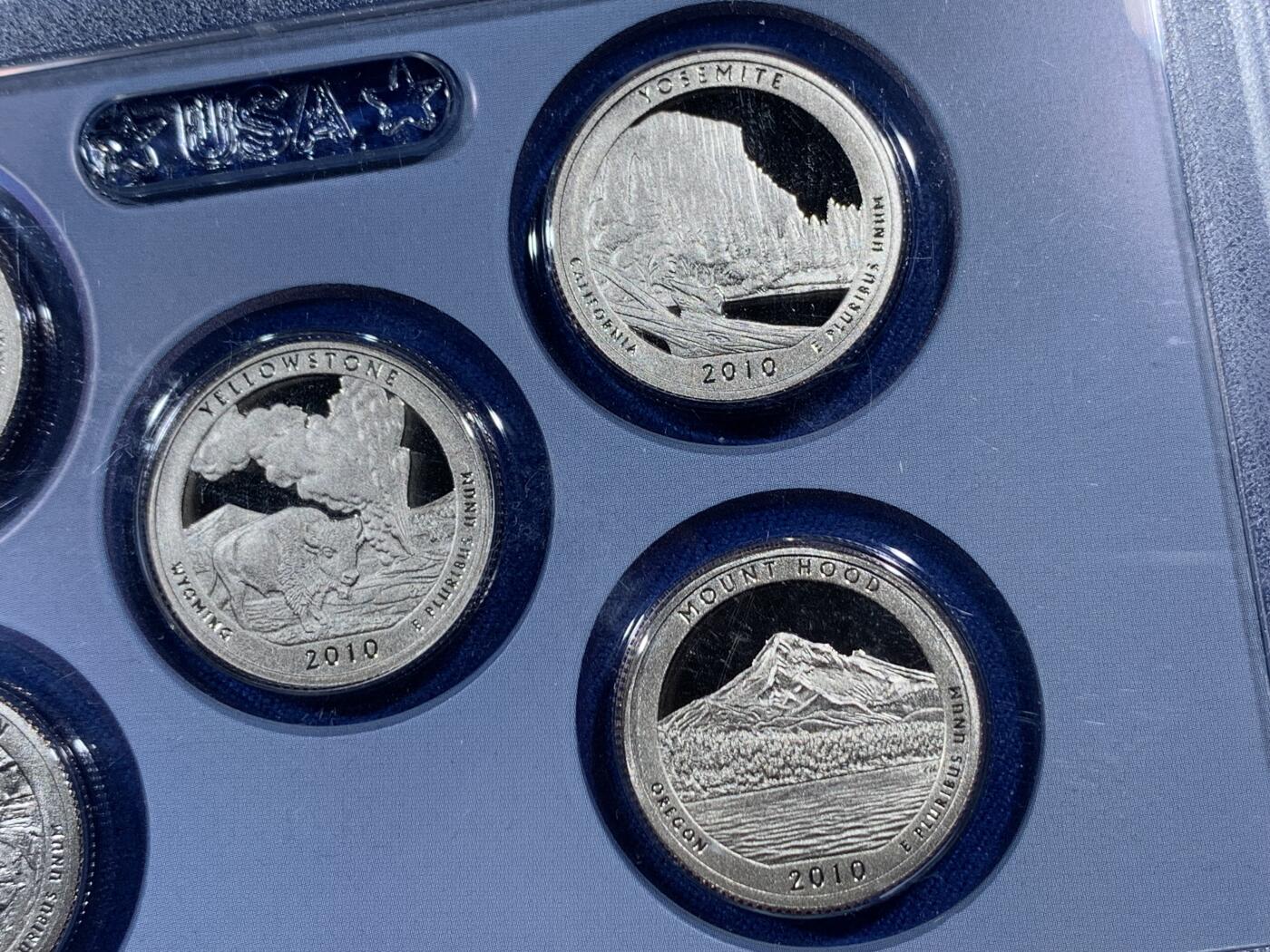 《竞宝斋》第396场 周日，周一，2场连拍 （全场包邮） 美国2010年精制套币，品相好。