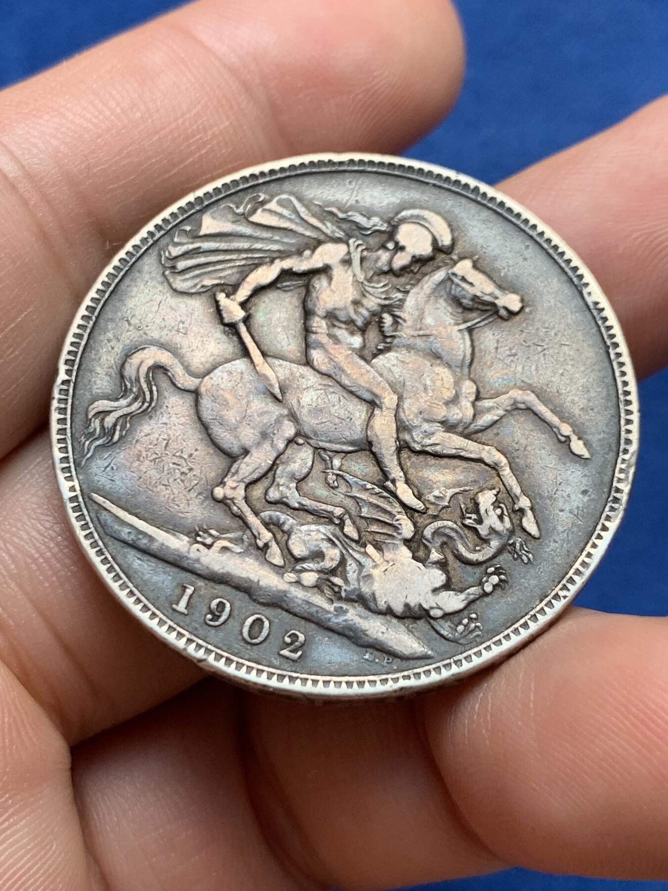 《竞宝斋》第396场 周日，周一，2场连拍 （全场包邮） 英国1902年爱德华七世马剑银币，黑色老包浆十分漂亮